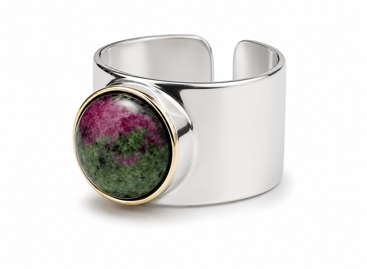 Anillo: Coral Vibrante con Marco en Latón