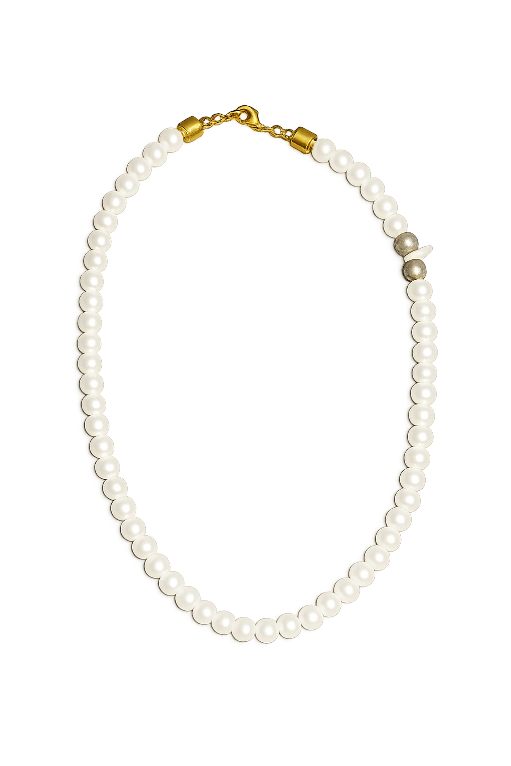 Collar: Elegancia Clásica en Perlas