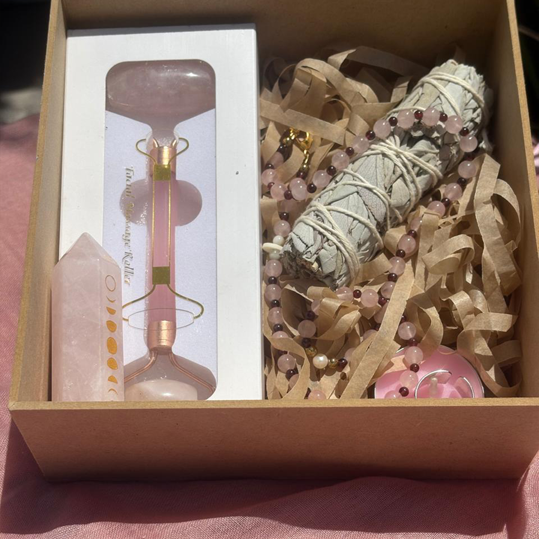 Kit Collar de Cuarzo Rosa, Granate, Perla y Dije Personalizado de Nácar