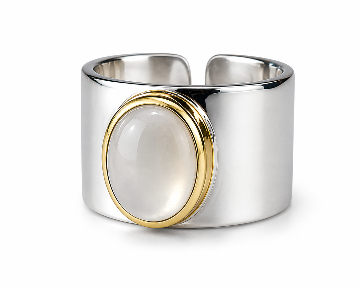 Anillo: Turquesa Vibrante con Marco en Latón
