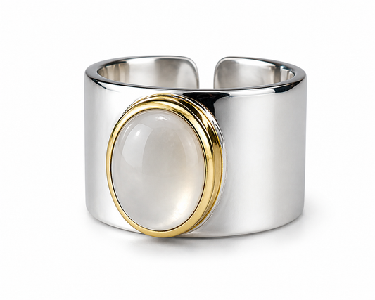 Anillo: Turquesa Vibrante con Marco en Latón