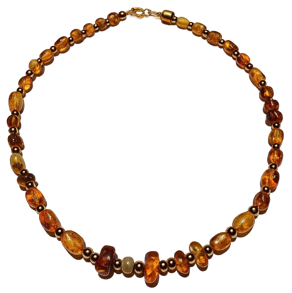Collar: Luz Solar y Protección Terrenal (Ámbar y Hematita)