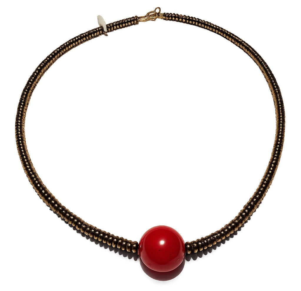 Collar Hematita con bola de Coral en centro